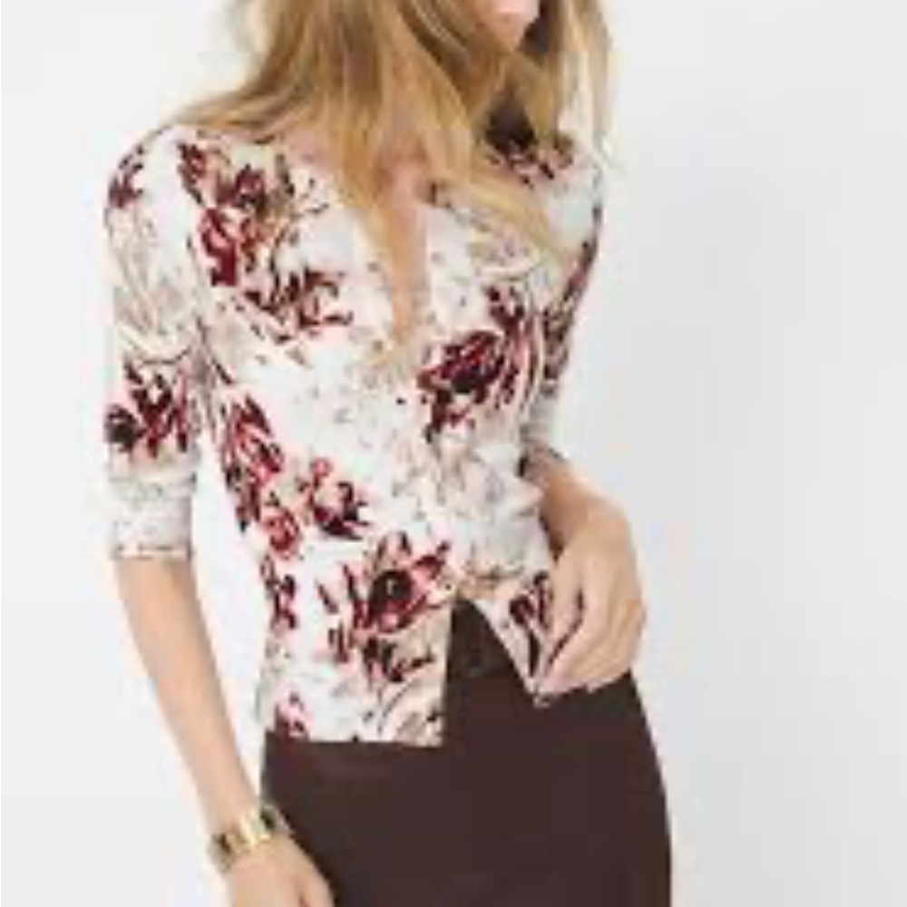 White House Black Market white floral pattern cardigan Size XS